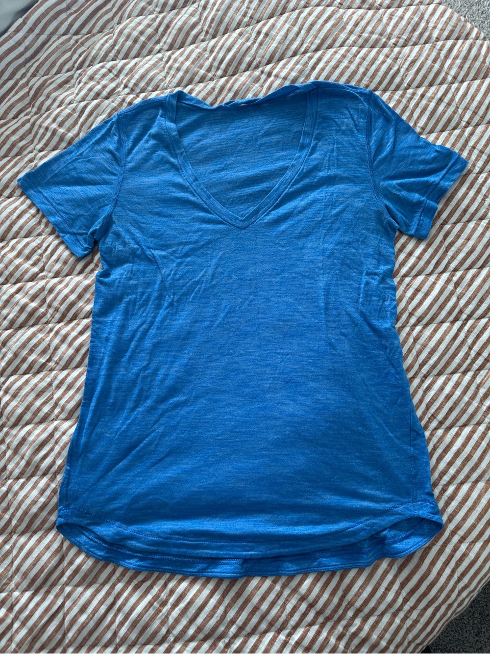 💙 Lululemon Women's V-Neck Short Sleeve Tee